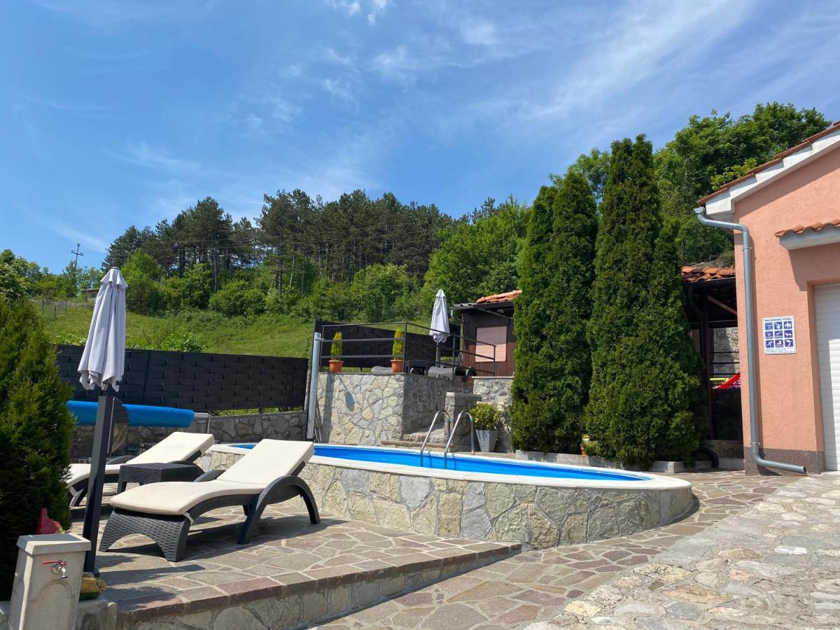 Holiday House Pasjak Sapjane Экстерьер фото