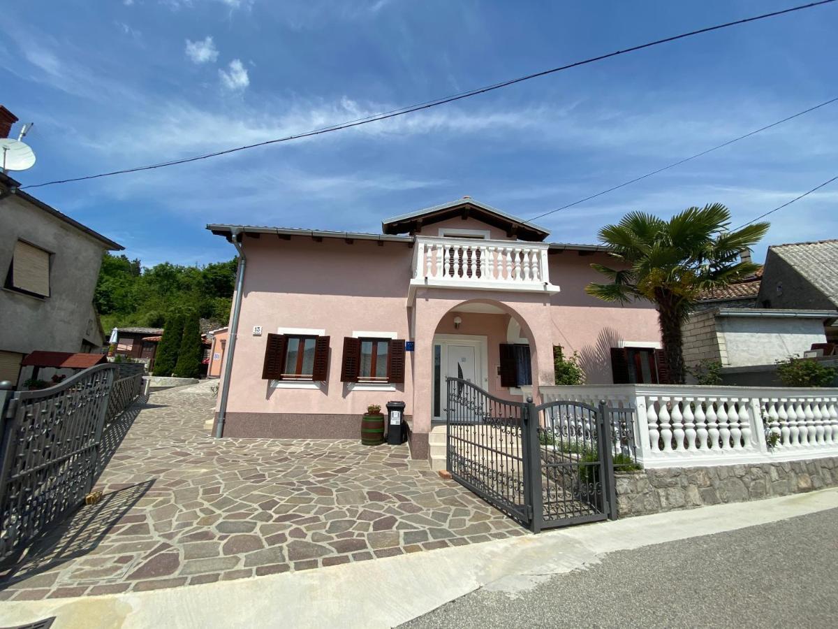 Holiday House Pasjak Sapjane Экстерьер фото