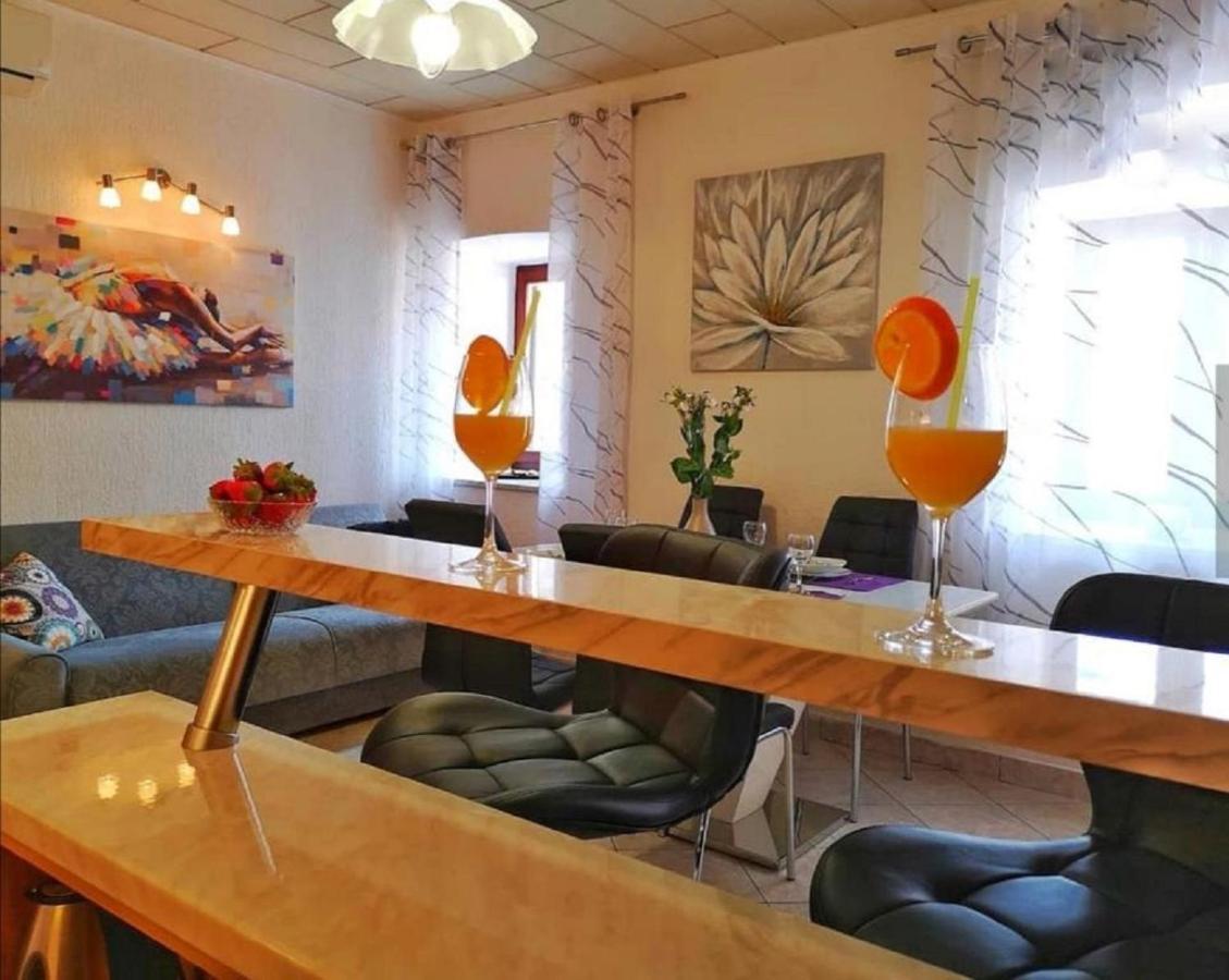 Holiday House Pasjak Sapjane Экстерьер фото